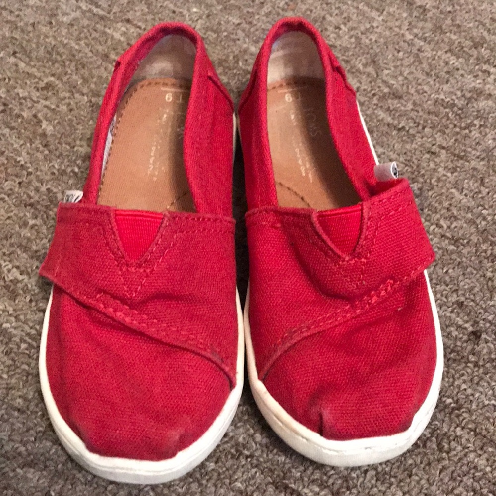 Toms